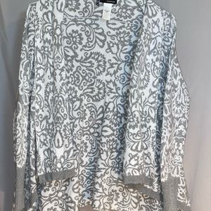 Gray and white patterned Cardigan
